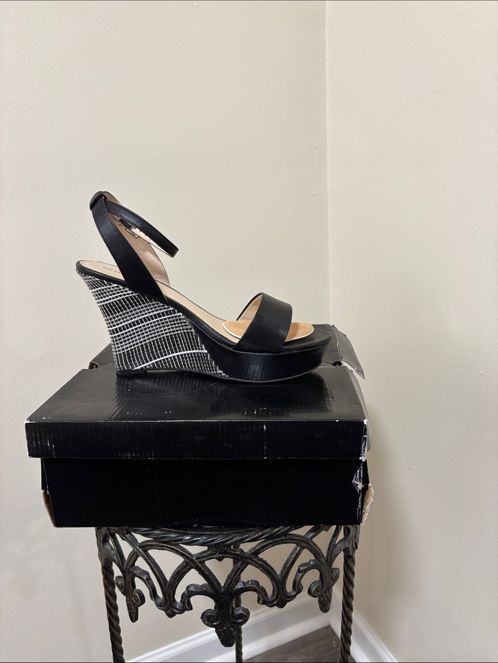 Liz Claiborne Black Wedge Sandals with Patterned Platform